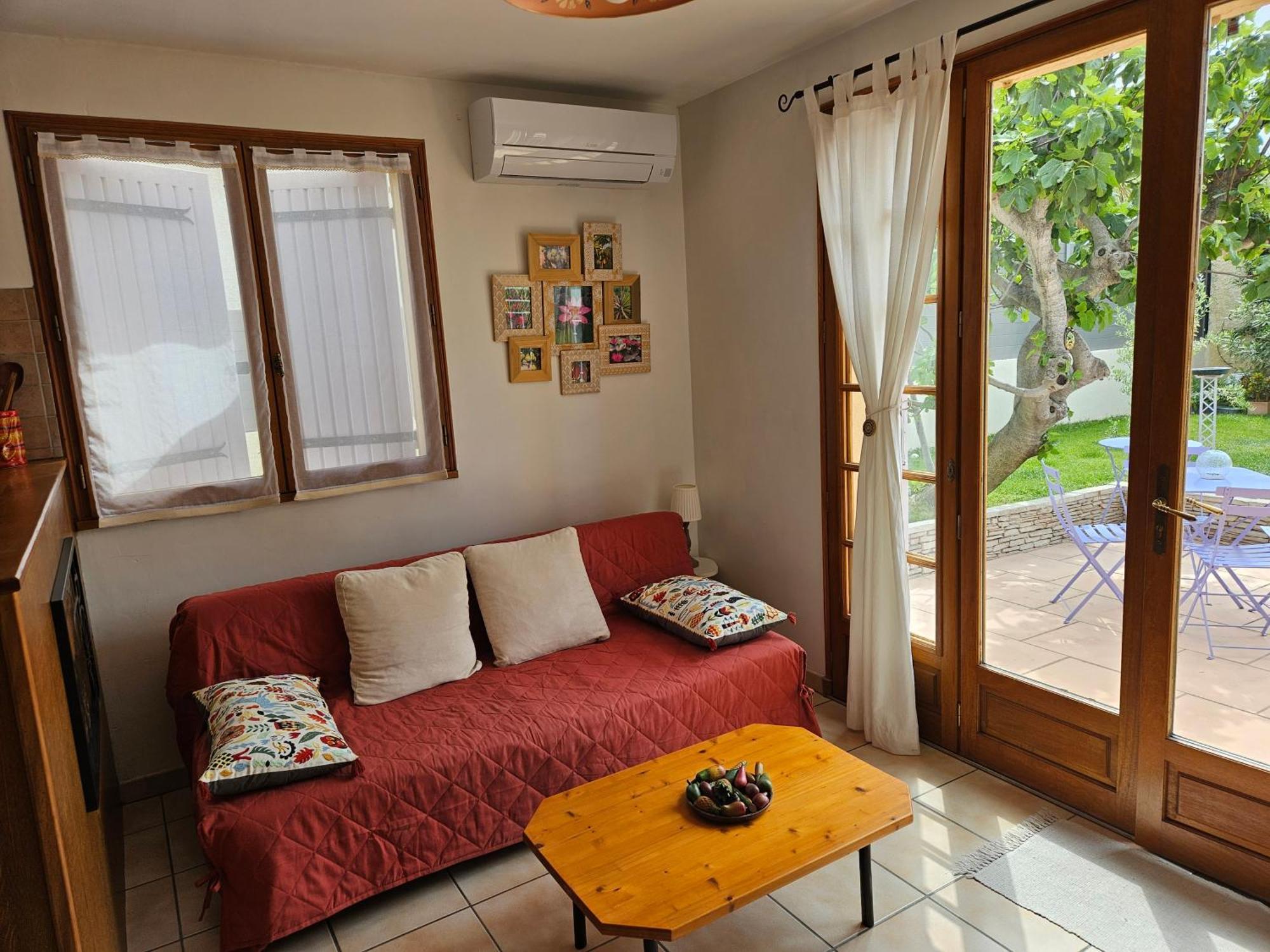 Au Pied Du Massif Des Costes Villa Pelissanne Ngoại thất bức ảnh
