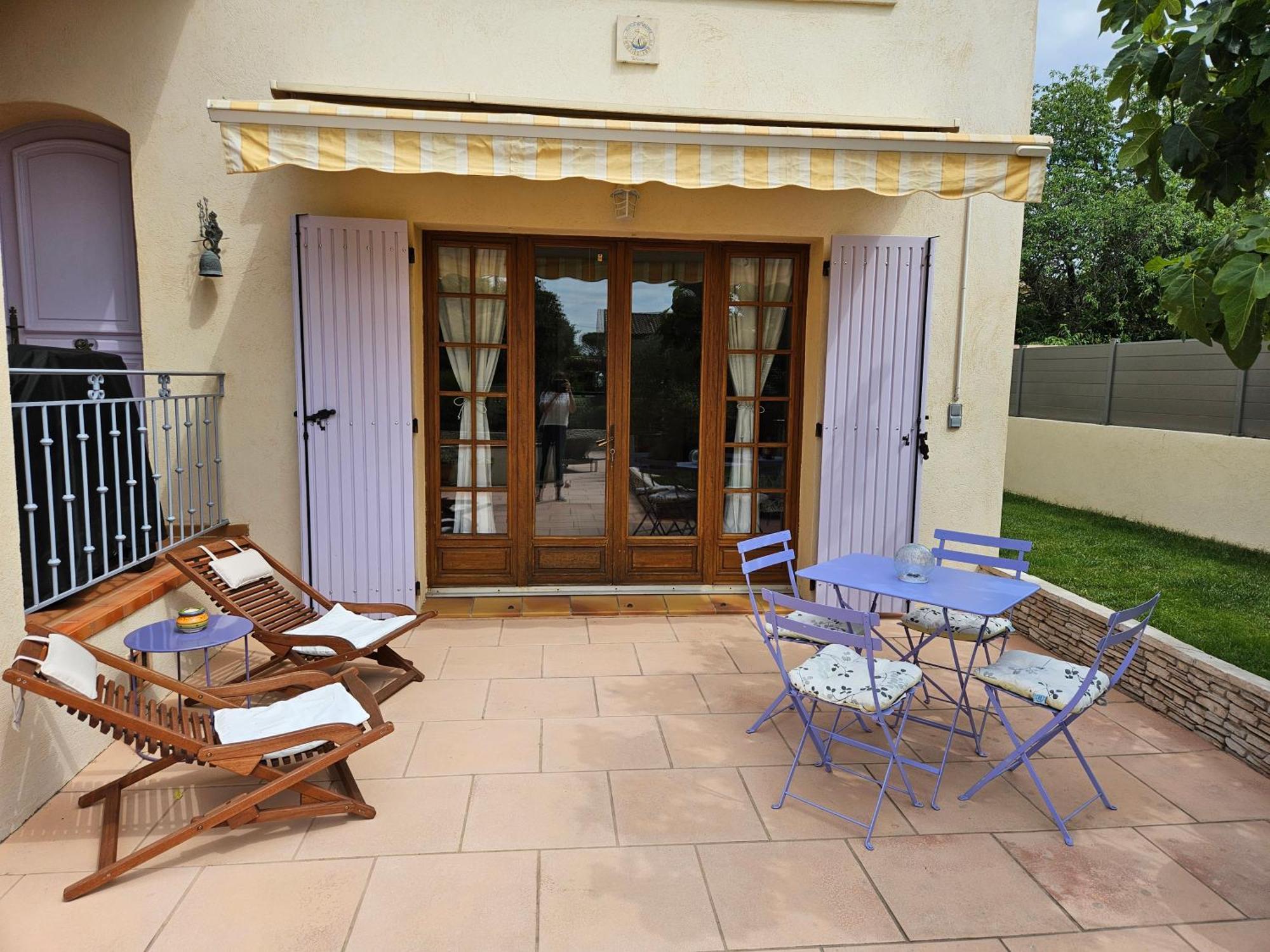 Au Pied Du Massif Des Costes Villa Pelissanne Ngoại thất bức ảnh