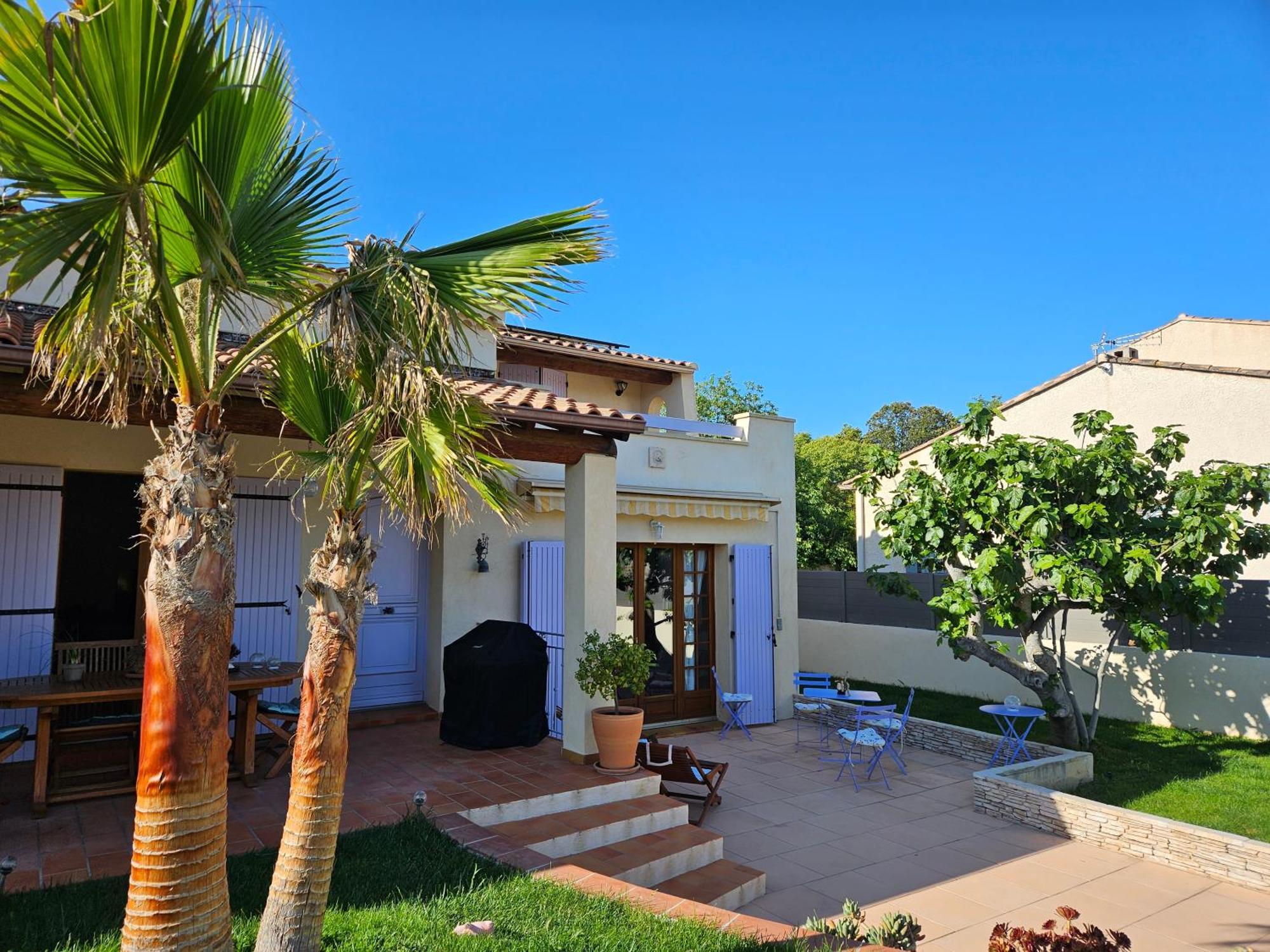 Au Pied Du Massif Des Costes Villa Pelissanne Ngoại thất bức ảnh