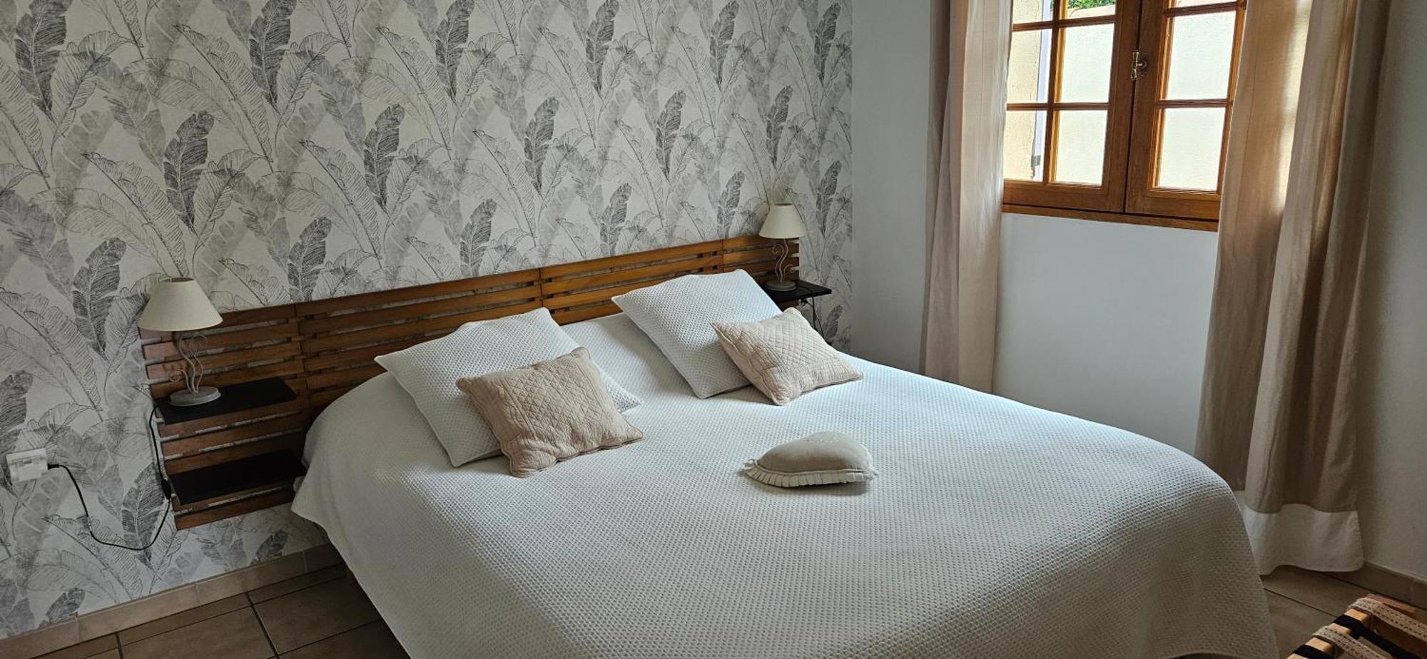 Au Pied Du Massif Des Costes Villa Pelissanne Ngoại thất bức ảnh