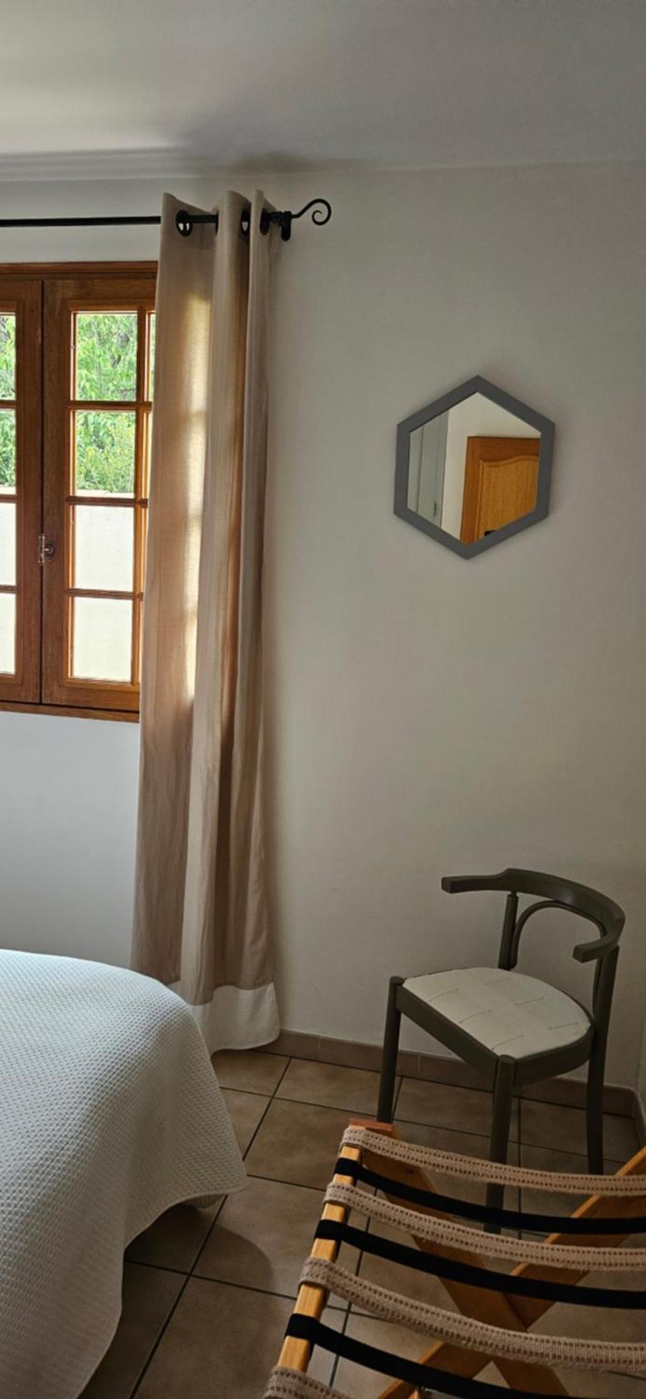 Au Pied Du Massif Des Costes Villa Pelissanne Ngoại thất bức ảnh