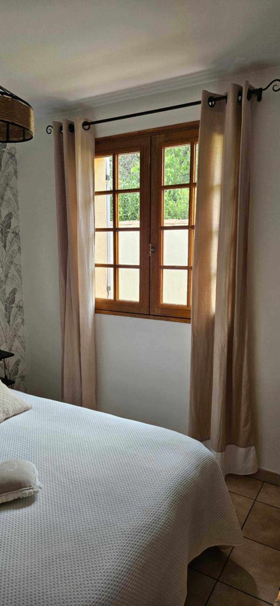 Au Pied Du Massif Des Costes Villa Pelissanne Ngoại thất bức ảnh