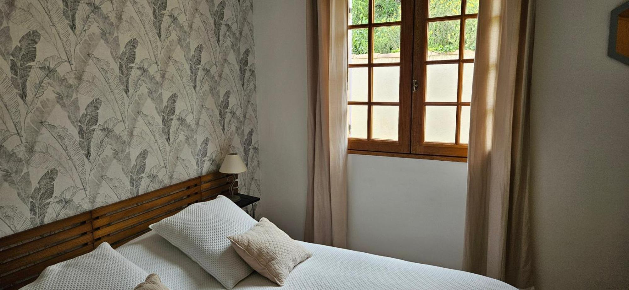 Au Pied Du Massif Des Costes Villa Pelissanne Ngoại thất bức ảnh